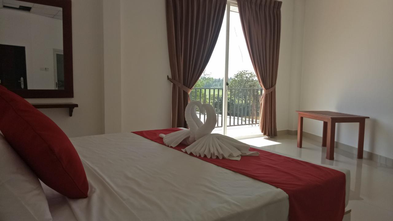 Grand Riverine Bed and Breakfast Kotugoda Εξωτερικό φωτογραφία